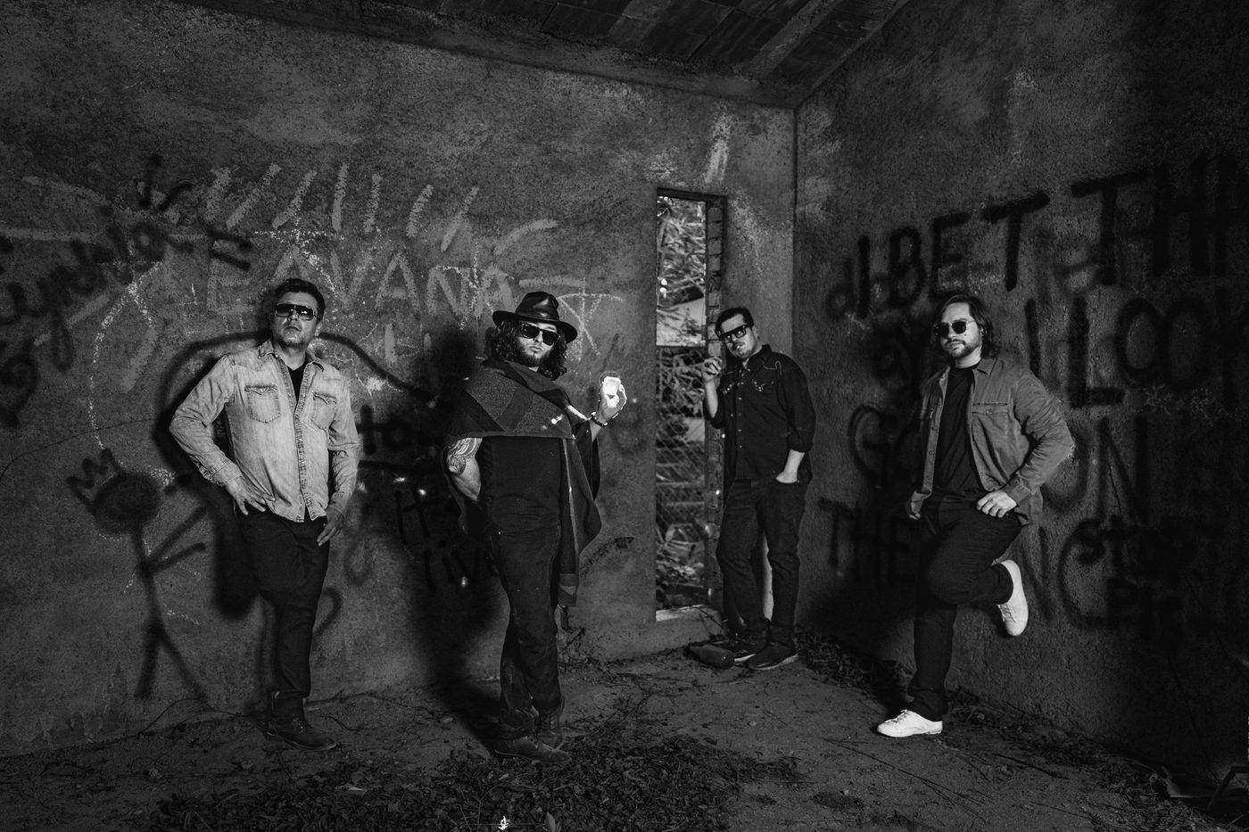 ELCHIVO band photo