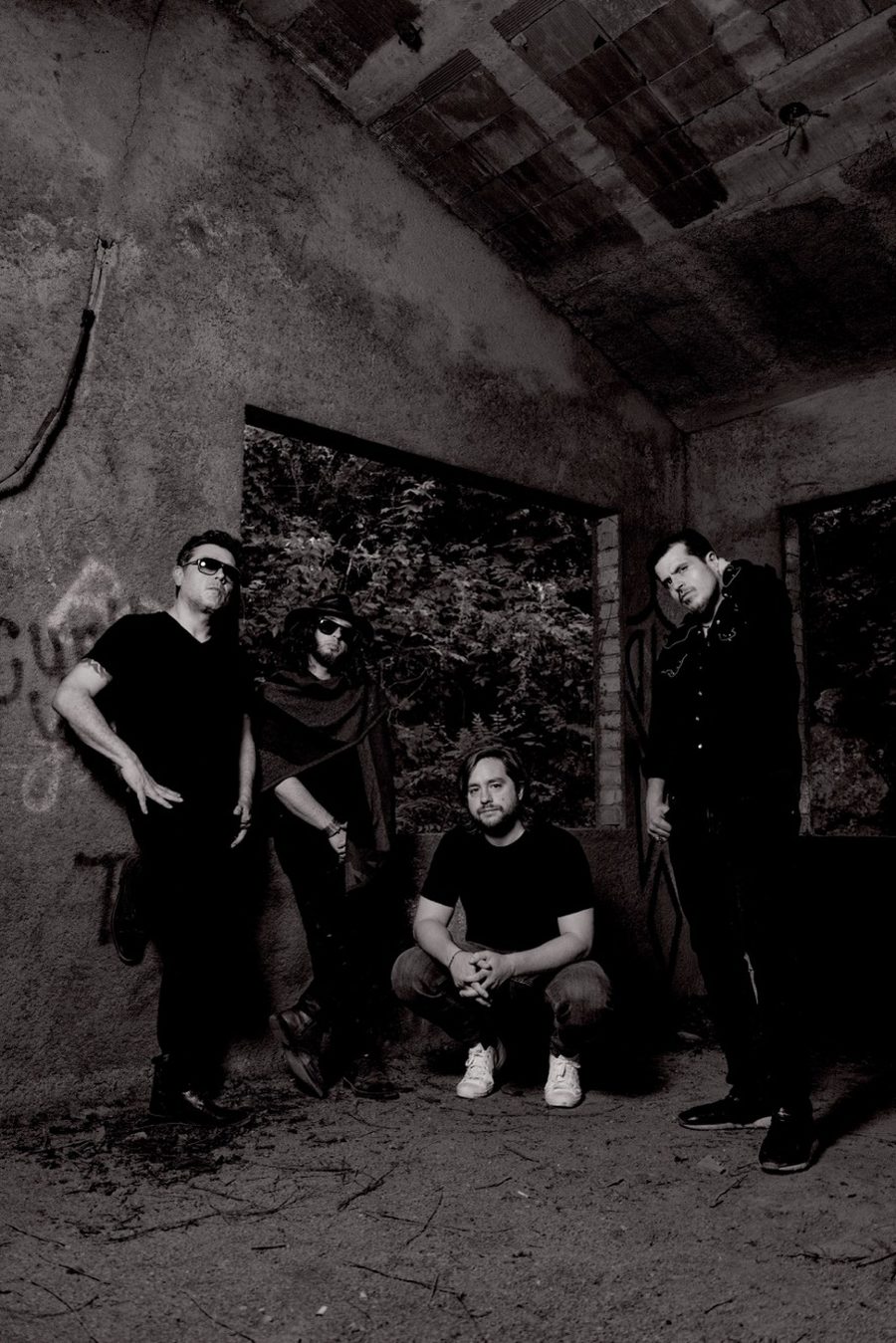 ELCHIVO band portrait